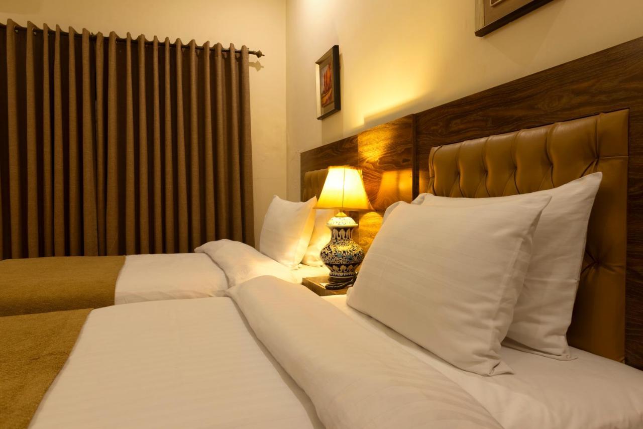 Hotel One Lalazar มุลตาน ภายนอก รูปภาพ